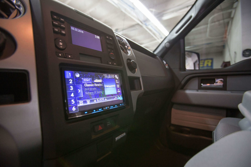 Autoradio faits des bruits